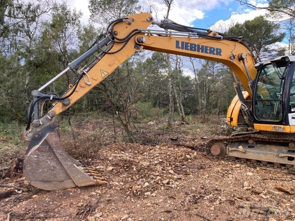 Liebherr 914 compact Pásová rýpadla