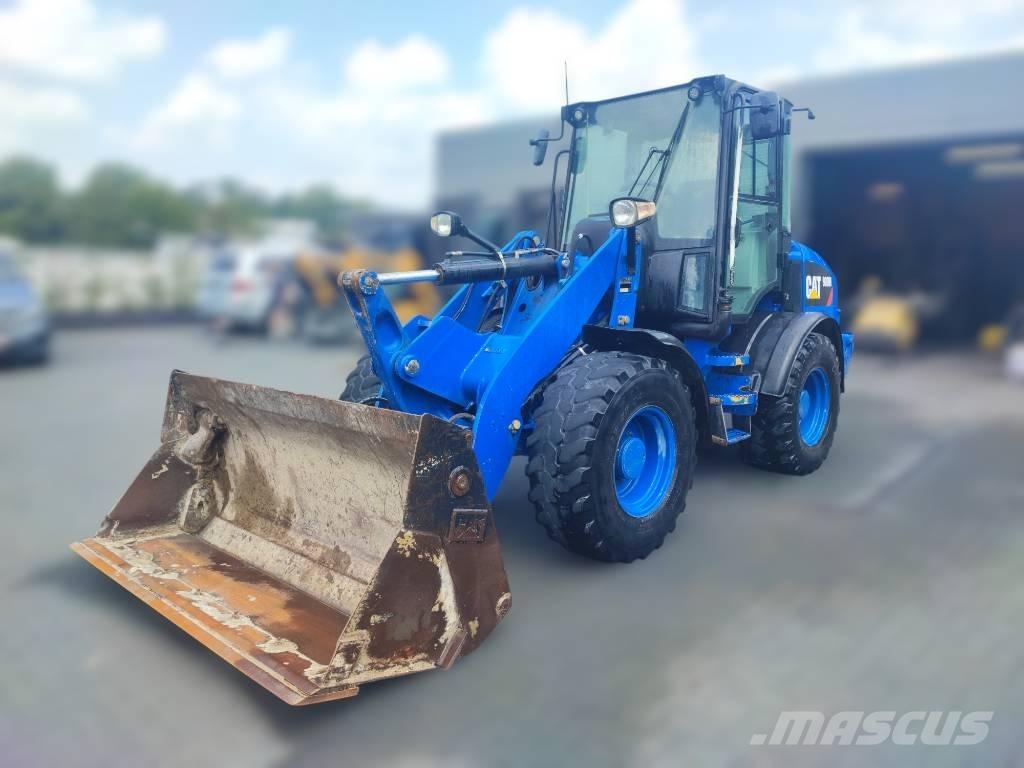 CAT 908 M Kolové nakladače