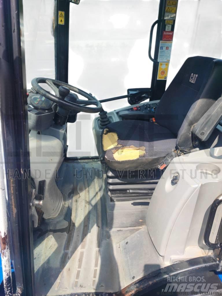 CAT 908 M Kolové nakladače