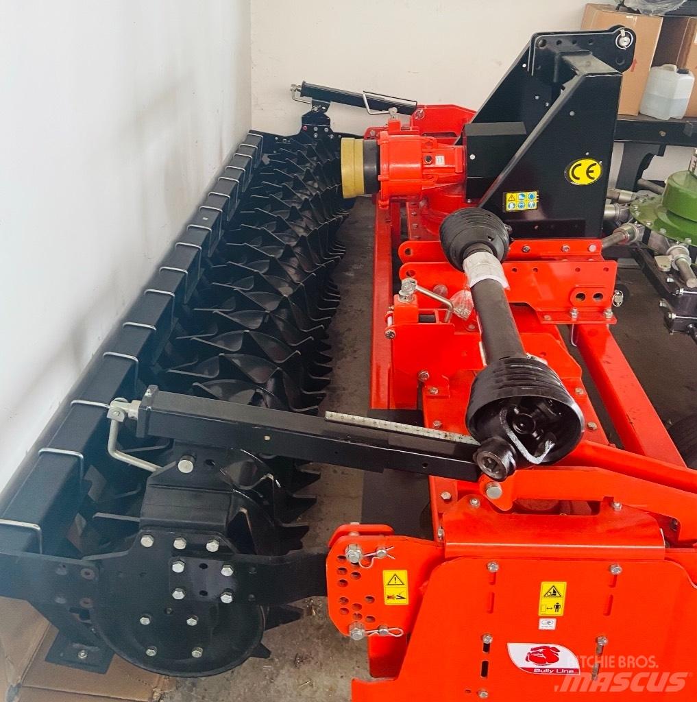  Cosmo  M300 Rotační brány a půdní frézy