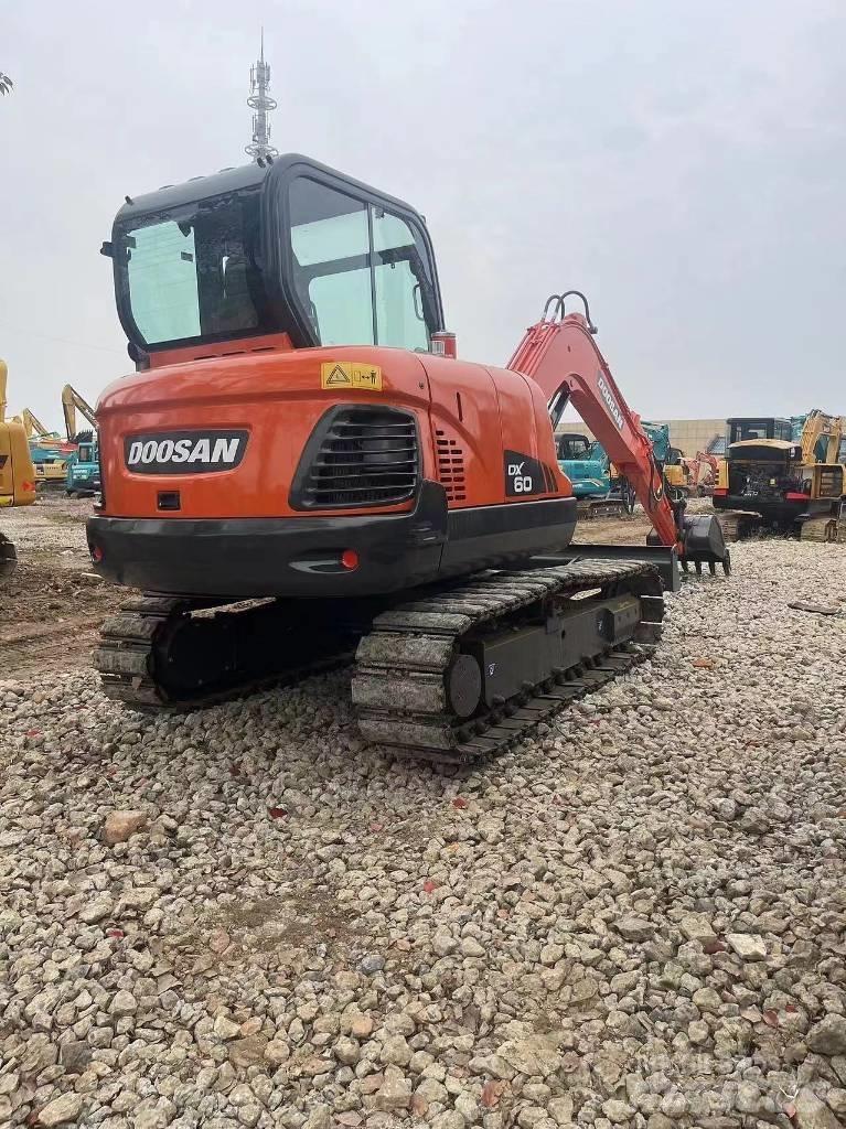 Doosan DX60 Mini rýpadla < 7t