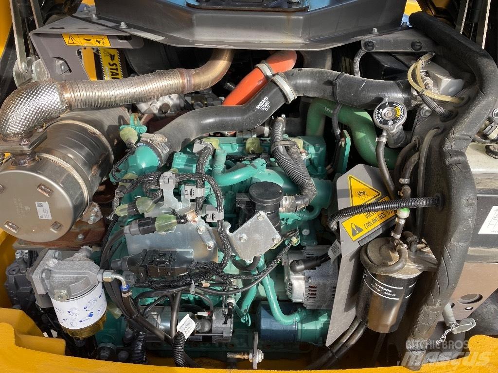 Volvo L30GS Mininakladače