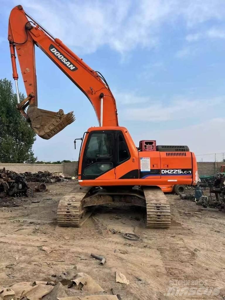 Doosan DH 225 LC-7 Pásová rýpadla