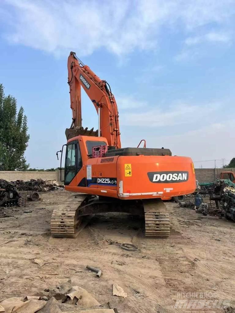 Doosan DH 225 LC-7 Pásová rýpadla