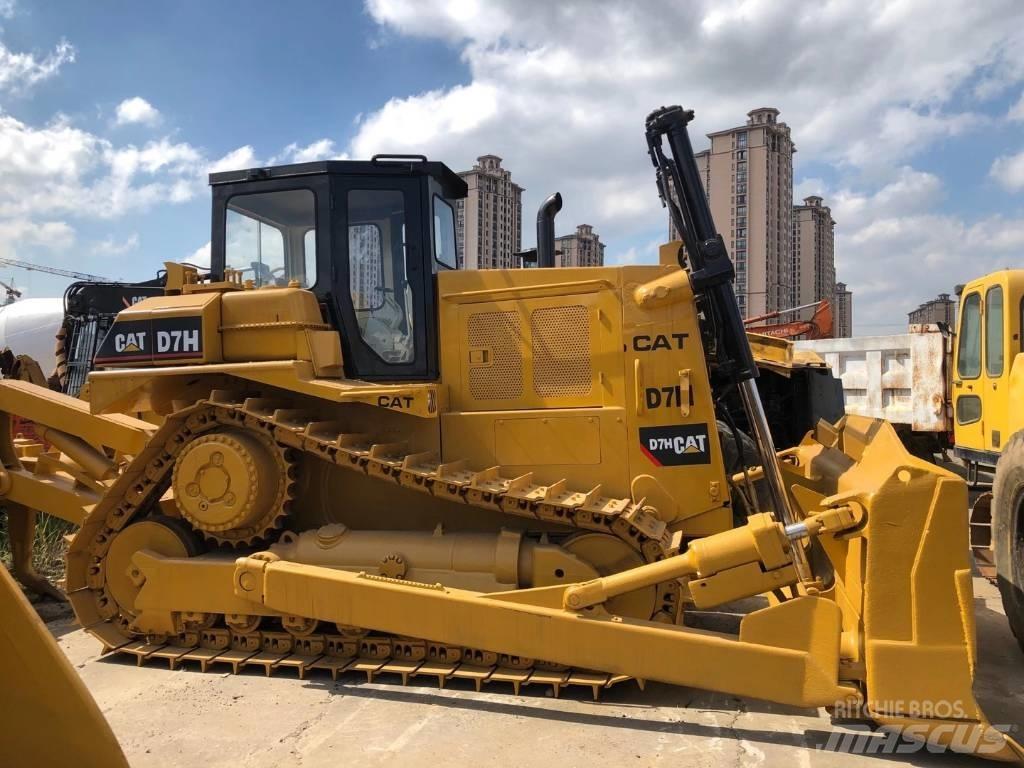 CAT D 7 H Pásové dozery
