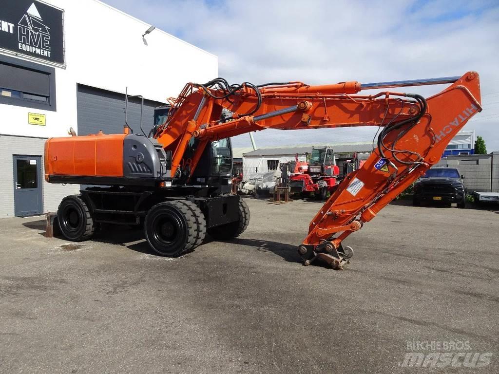 Hitachi ZX210W-3 Kolová rýpadla