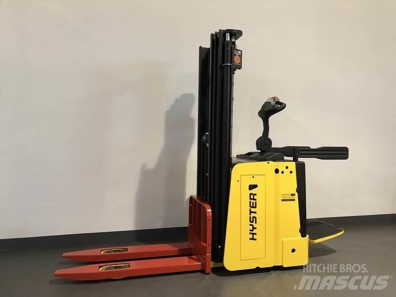 Hyster S1.5S Ručně vedené vysokozdvižné vozíky