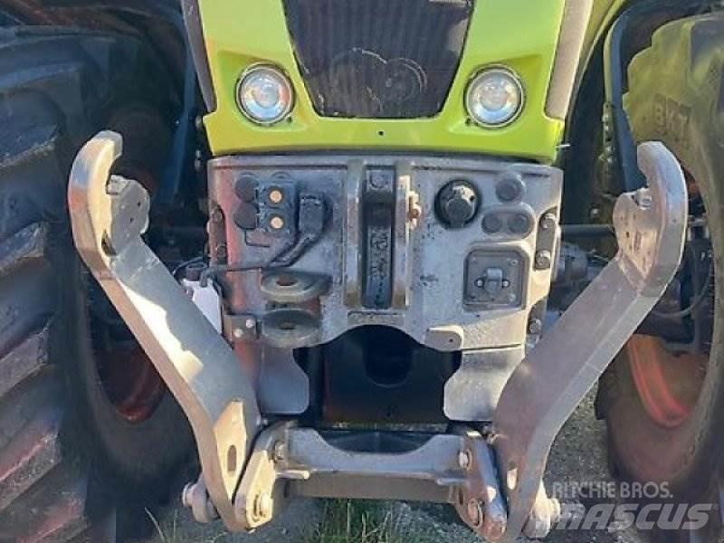 CLAAS Axion 830 Traktory