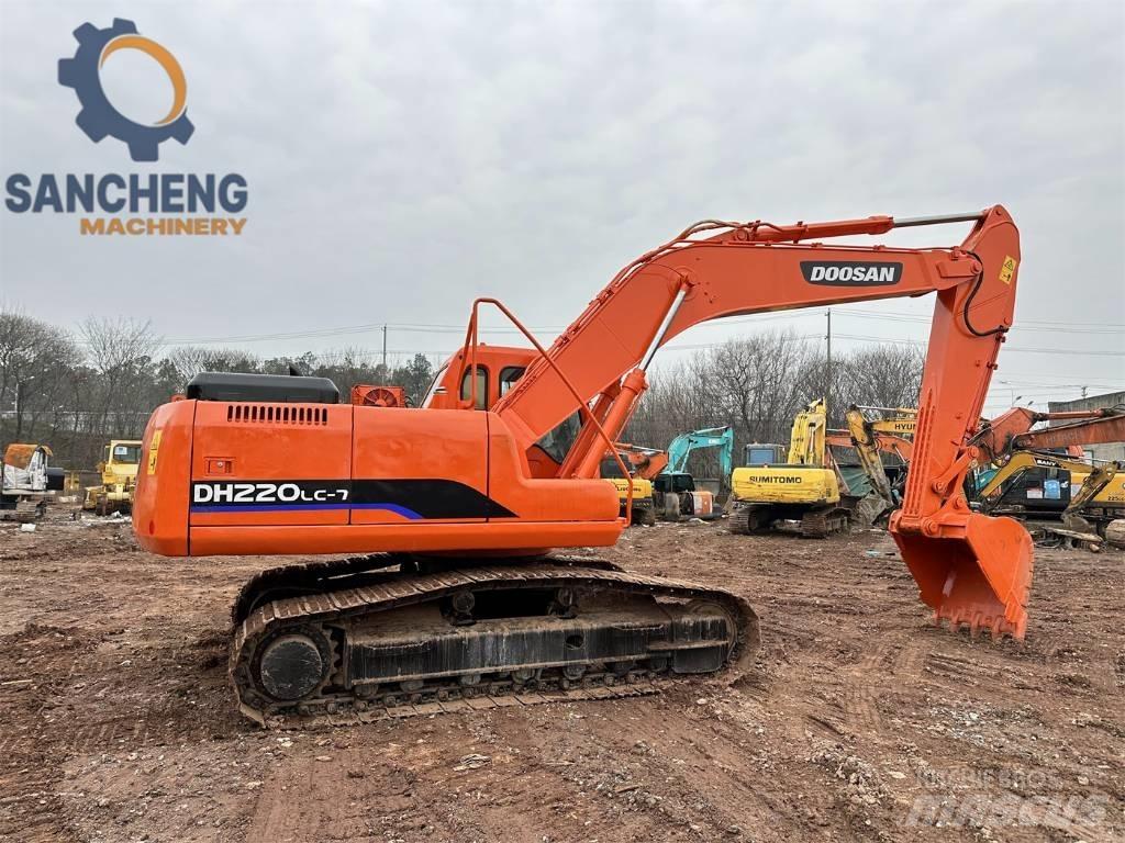 Doosan DX 220 Pásová rýpadla