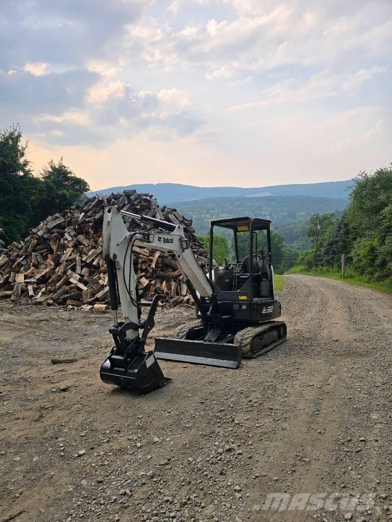 Bobcat E 32 Mini rýpadla < 7t