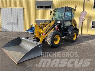 Komatsu WA80M-8 Kolové nakladače
