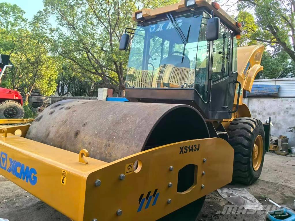 XCMG 142J Tahačové válce