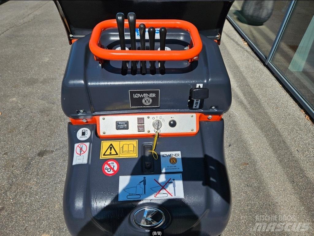 Kubota KC 70 Vyklápěcí dempry