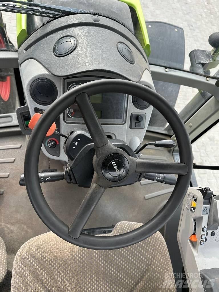 CLAAS Axion 810 Traktory