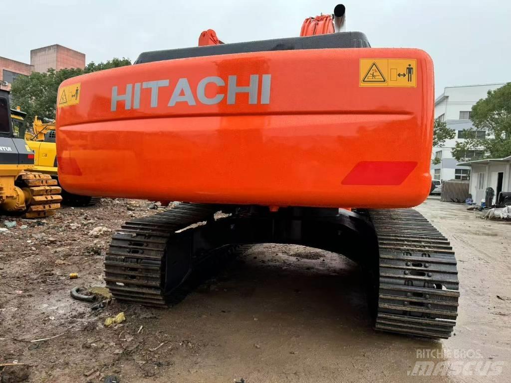 Hitachi ZX 350 Pásová rýpadla