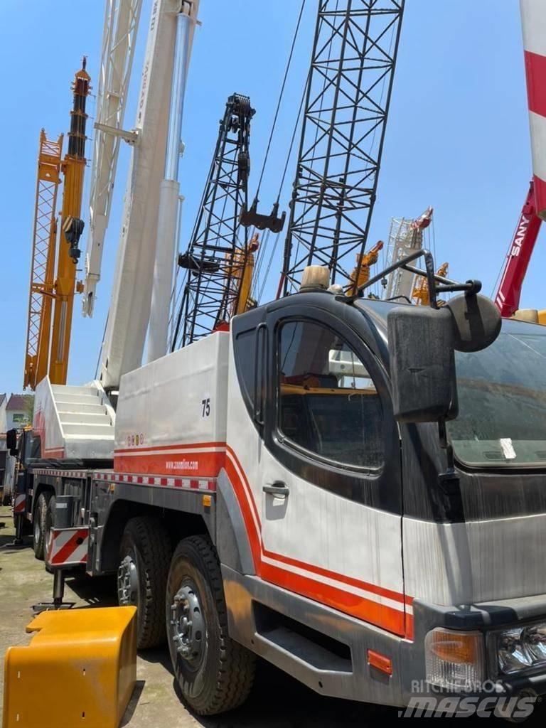 Zoomlion QY 50 V Univerzální terénní jeřáby