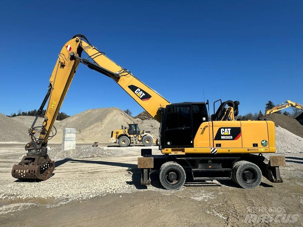 CAT MH3026 Stroje pro manipulaci s odpadem