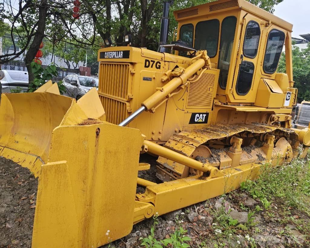 CAT D 7 G Pásové dozery