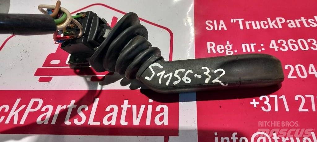 Scania R 420.   1402449 Kabiny a interiér