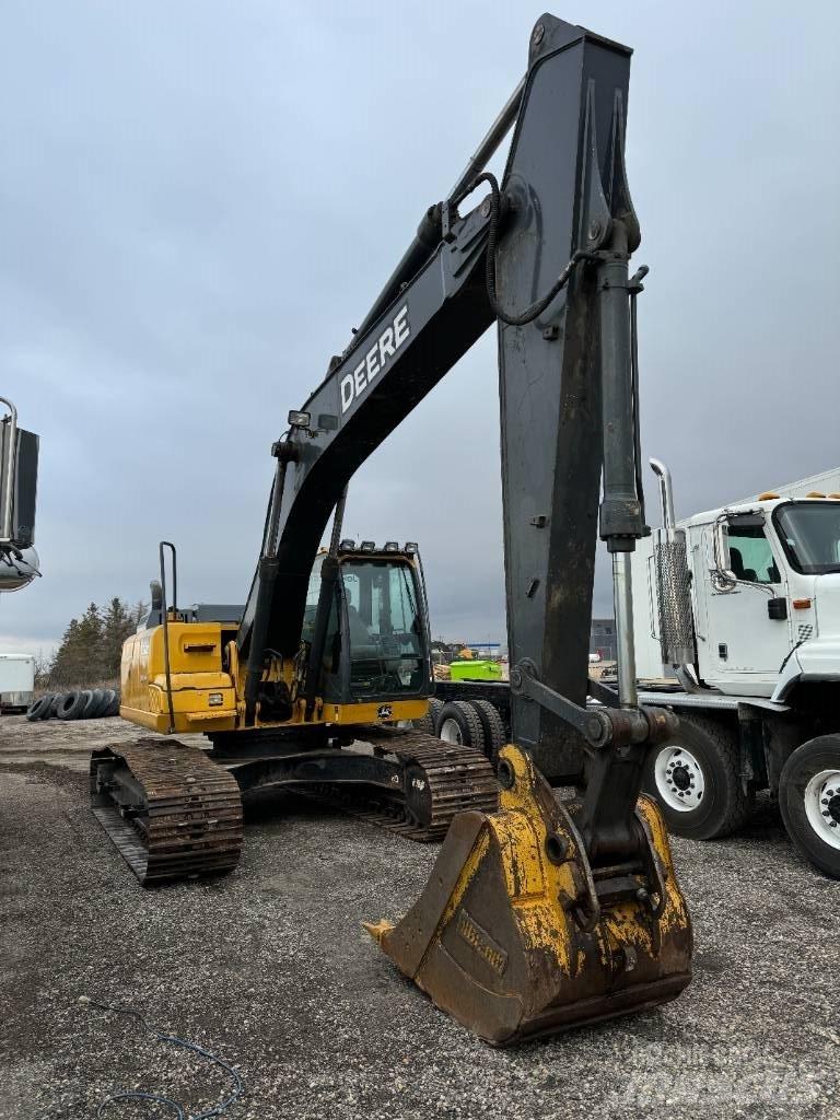 DEERE 210G LC Pásová rýpadla