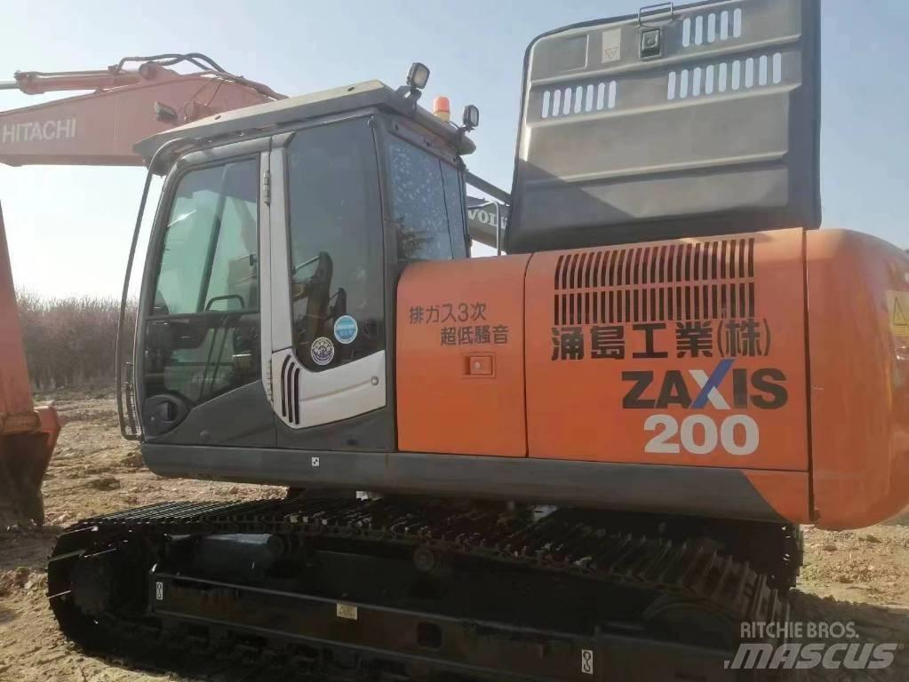 Hitachi ZX 200 Pásová rýpadla