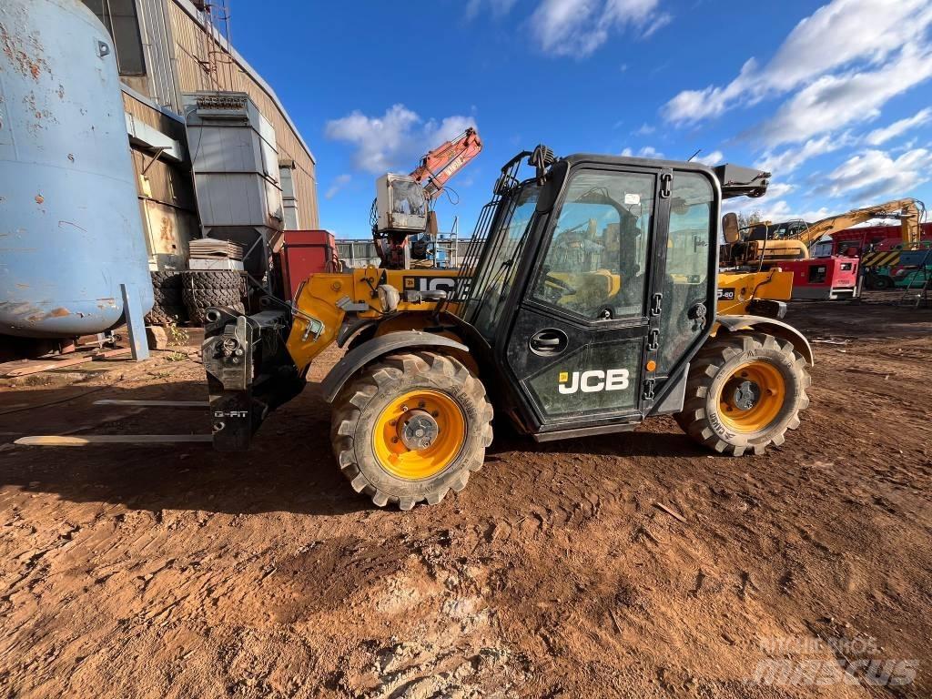 JCB 525-60 Agri plus Teleskopické manipulátory
