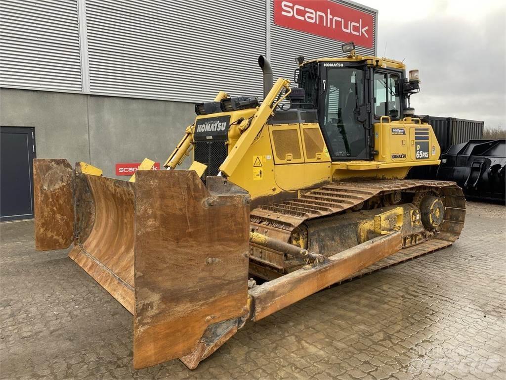 Komatsu D65PXI-18 Pásové dozery