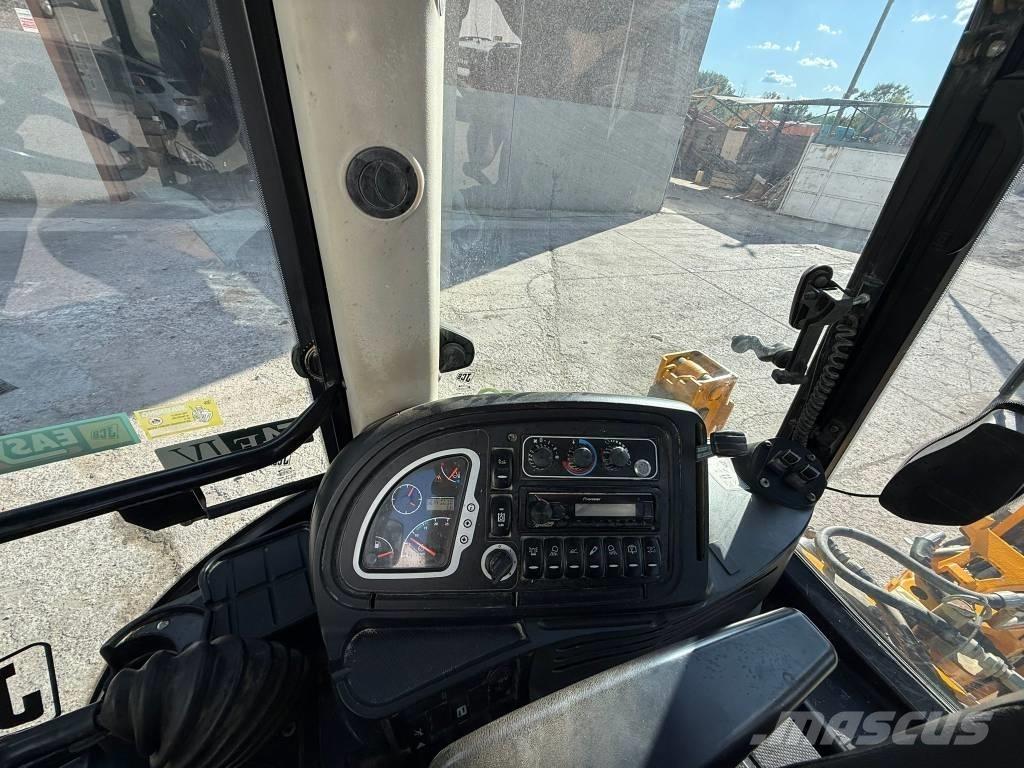 JCB 3 CX Rýpadlo-nakladače