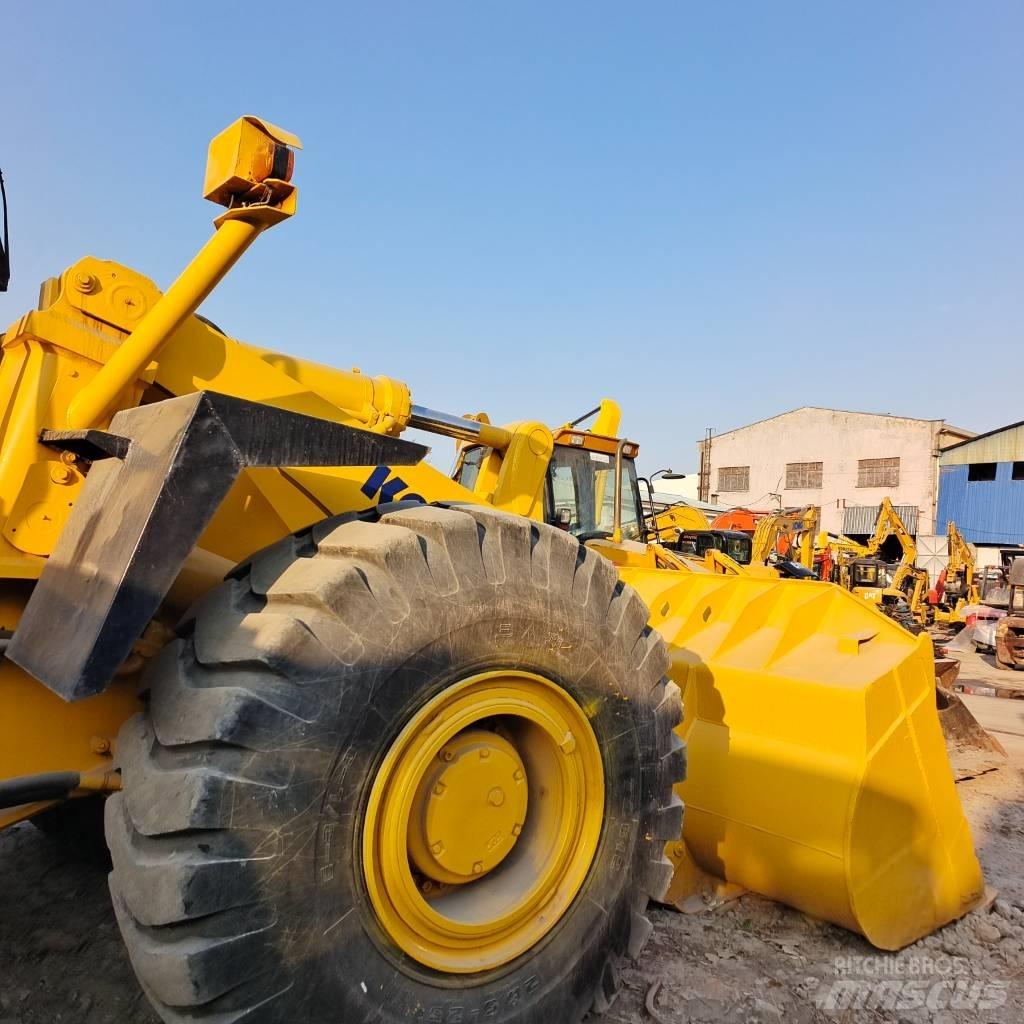 Komatsu WA 470 Kolové nakladače