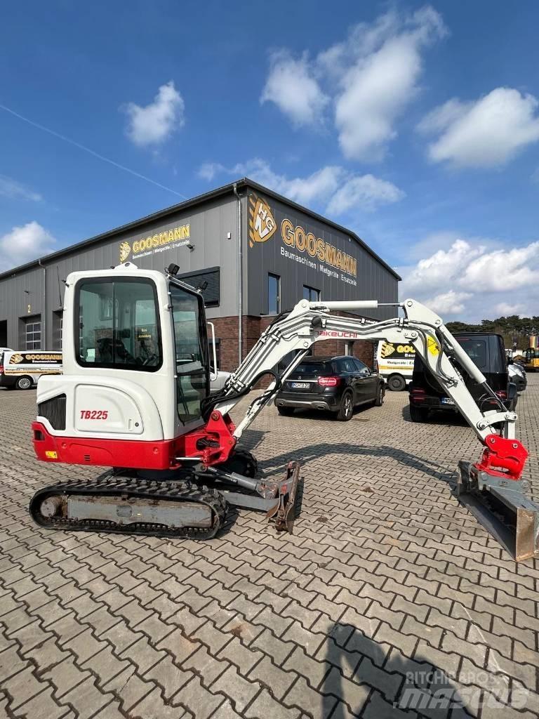 Takeuchi TB 225 Mini rýpadla < 7t
