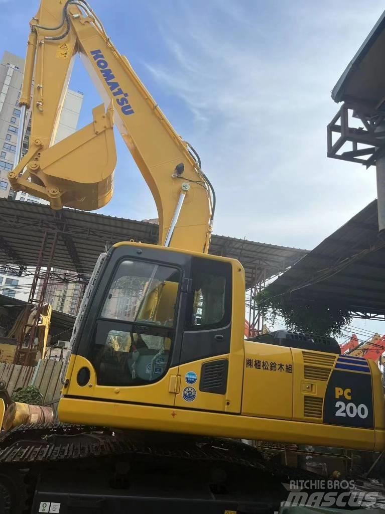 Komatsu PC 200 Midi rýpadla 7t - 12t