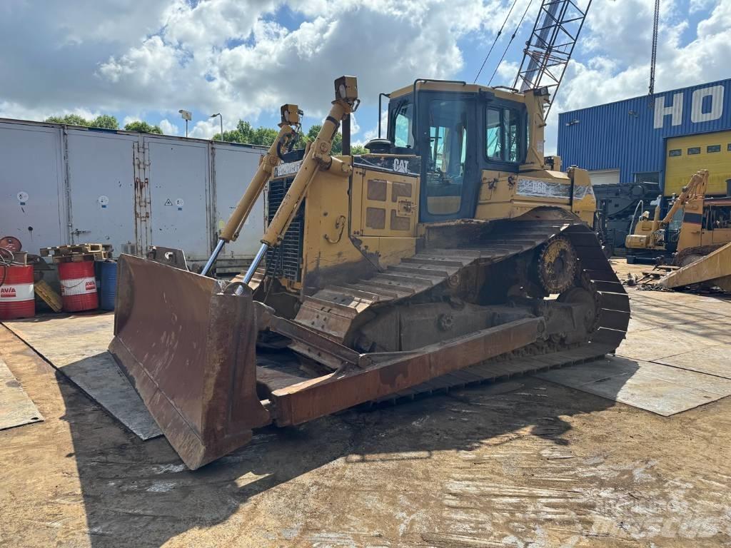 CAT D 6 R LGP Pásové dozery