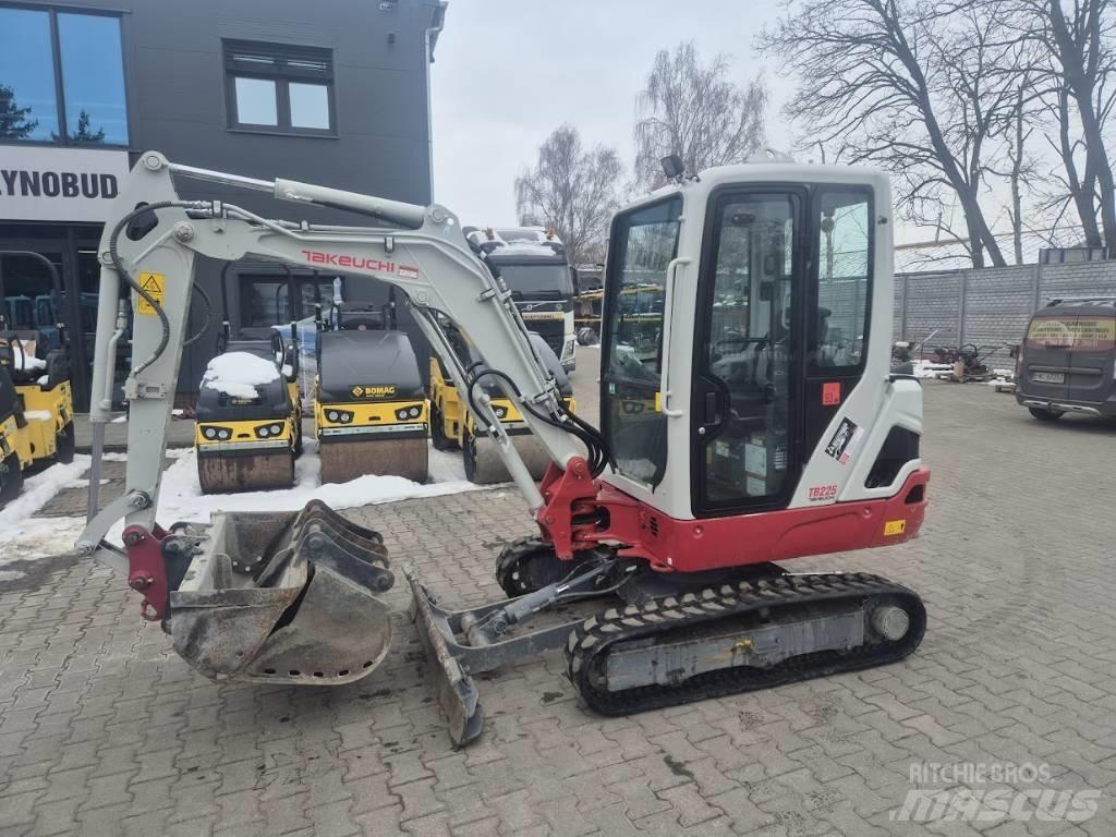 Takeuchi TB 225 Mini rýpadla < 7t