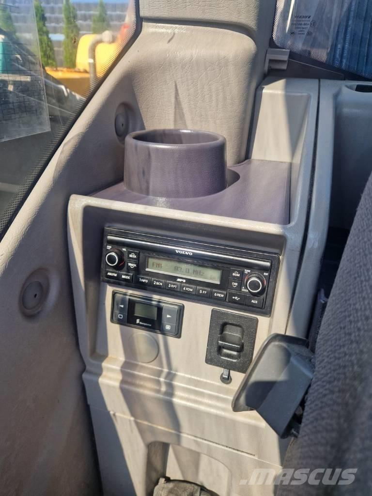 Volvo EW 210 D Stroje pro manipulaci s odpadem