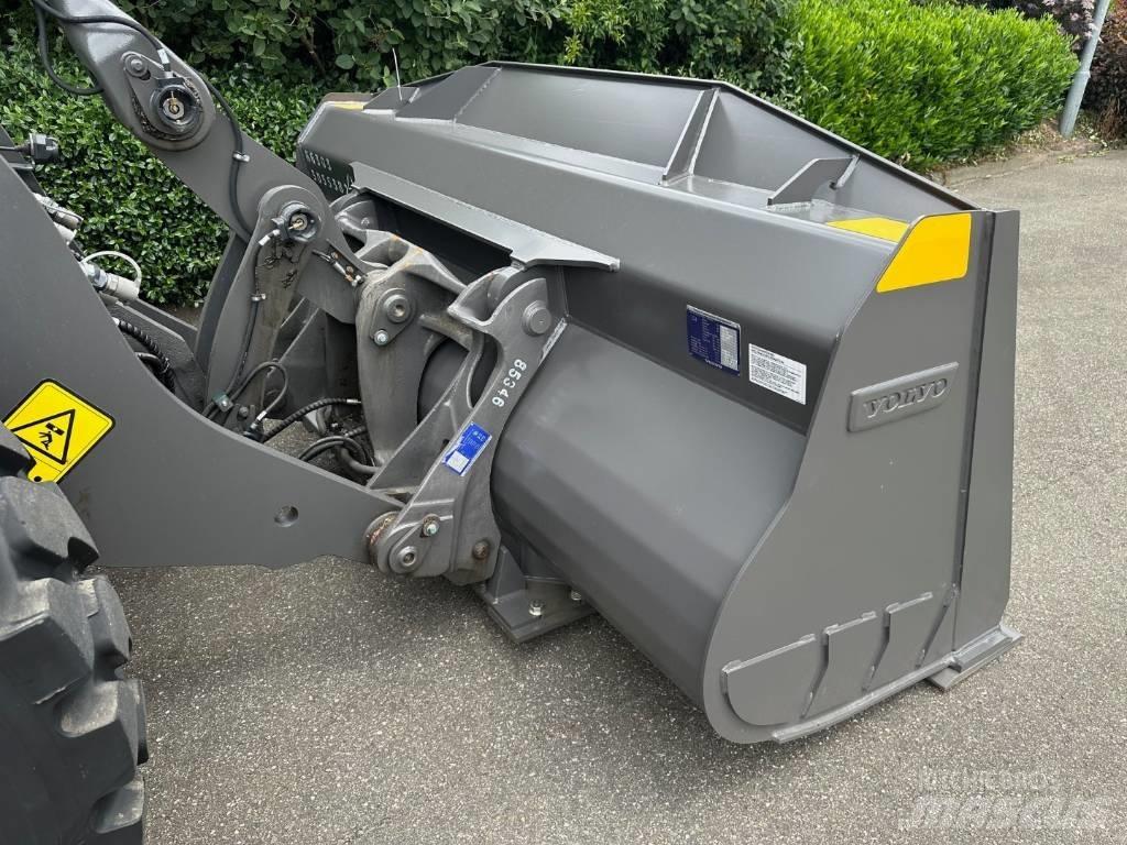 Volvo L 90 H Kolové nakladače