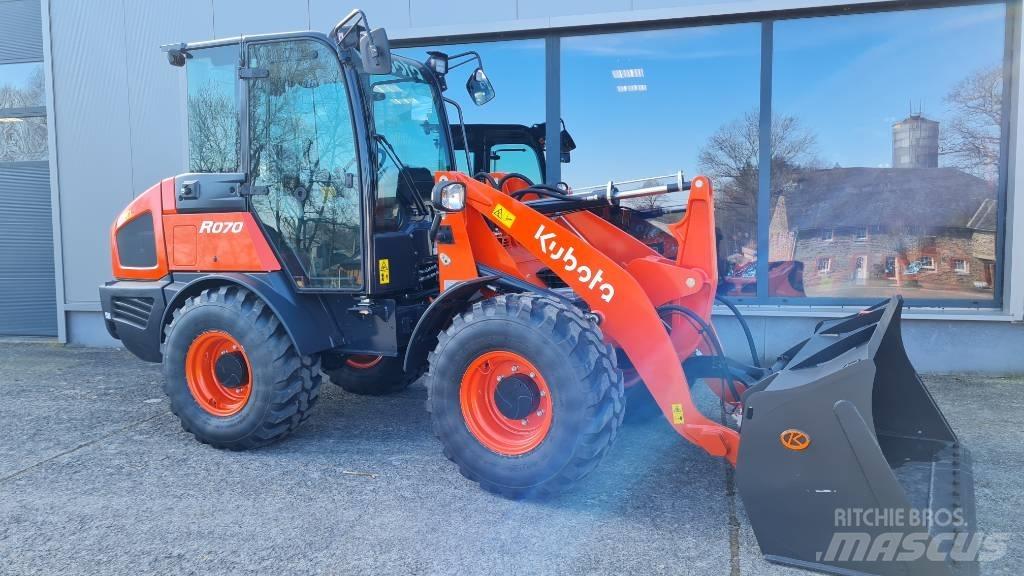 Kubota R 070 Kolové nakladače