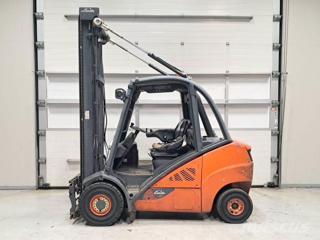 Linde H35D-02 Dieselové vozíky