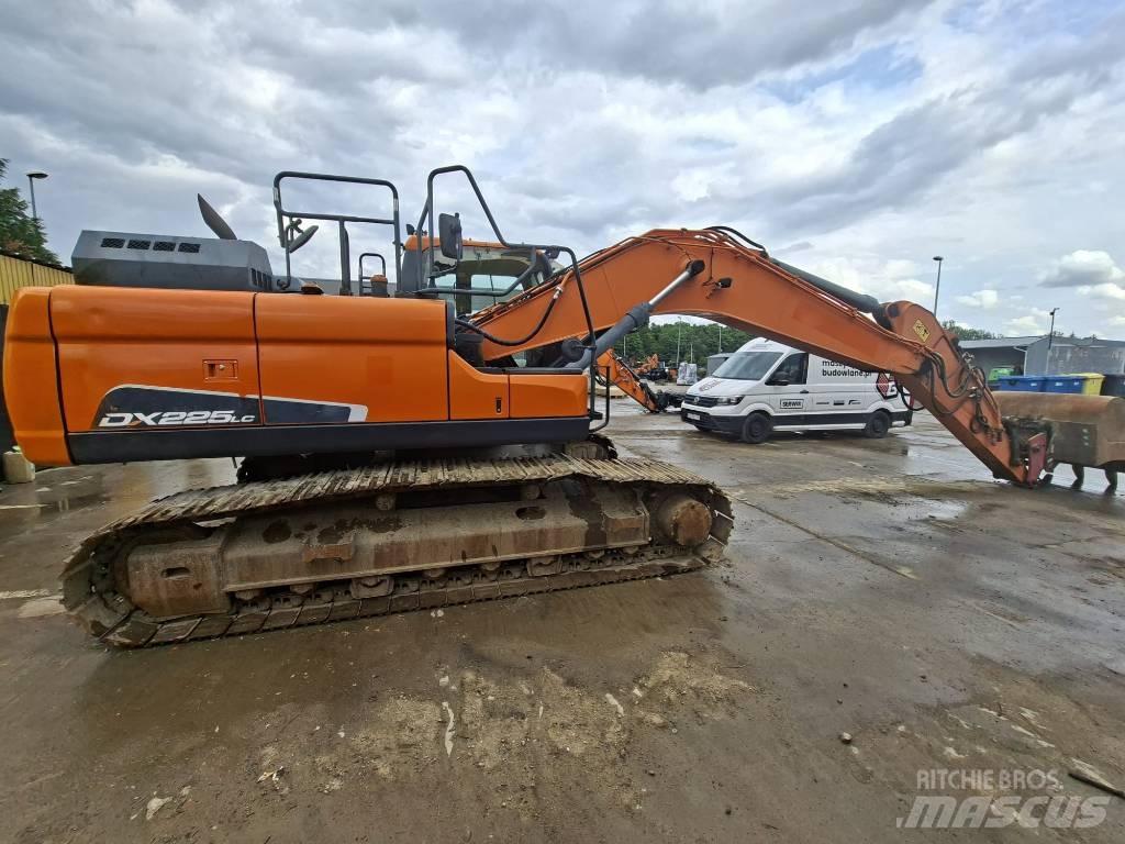 Doosan DX225LC-5 Pásová rýpadla
