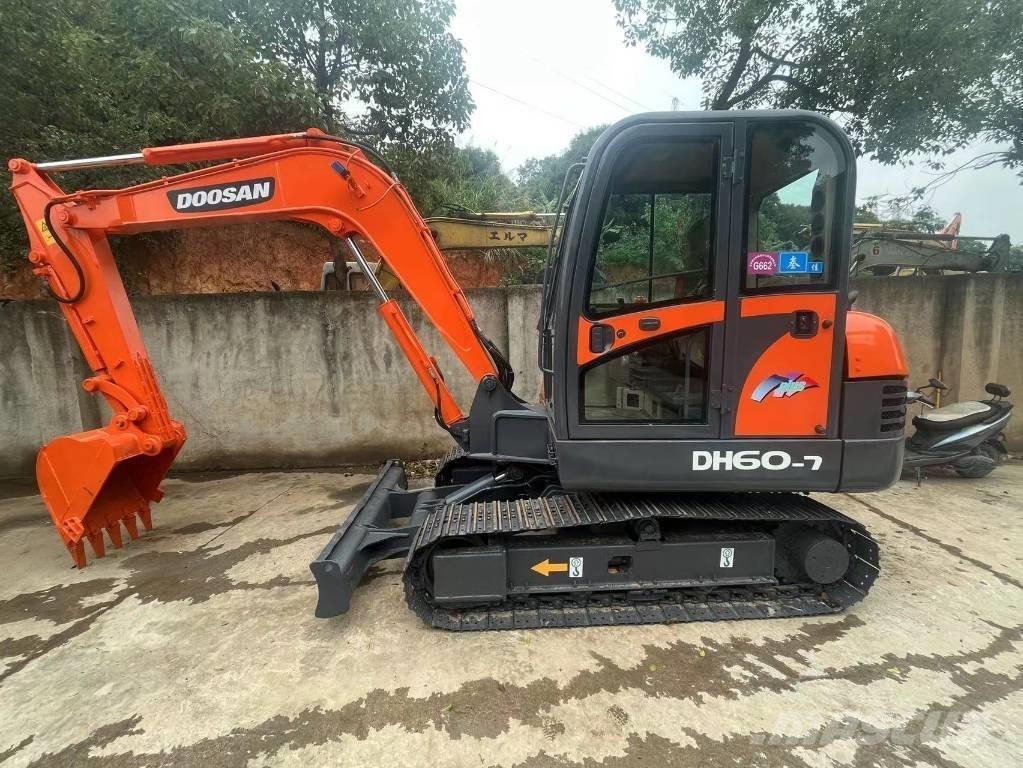 Doosan DH 60-7 Mini rýpadla < 7t