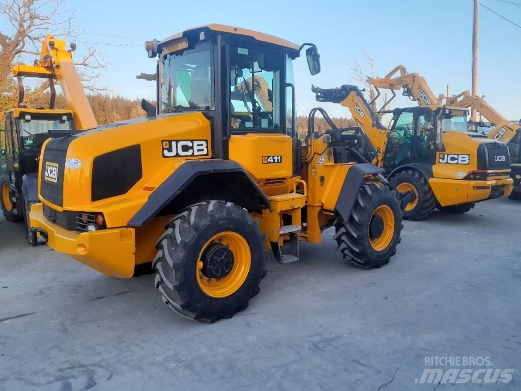 JCB 411 Kolové nakladače