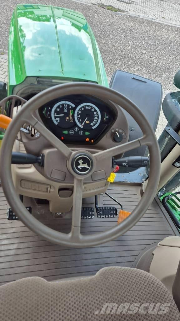 John Deere 6155 R Traktory
