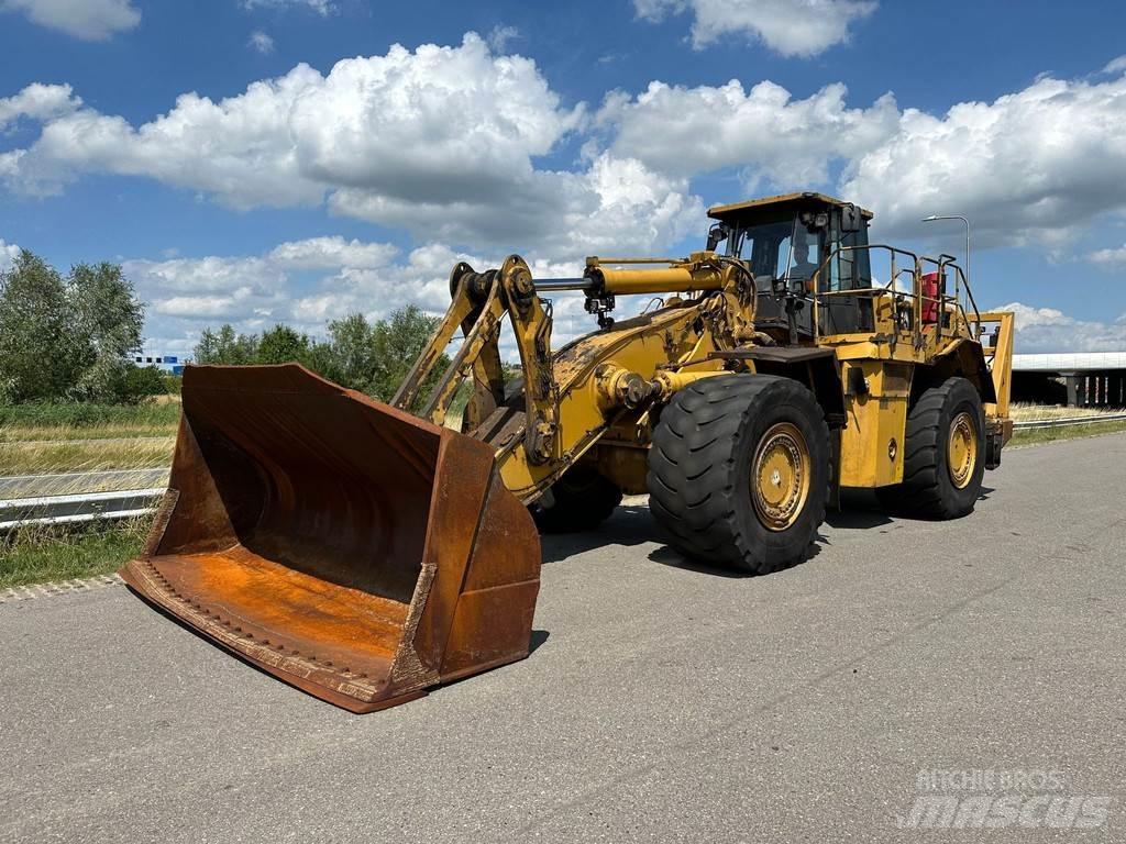 CAT 988H Kolové nakladače