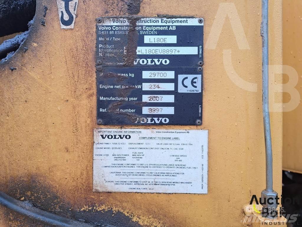 Volvo L 180 E Kolové nakladače