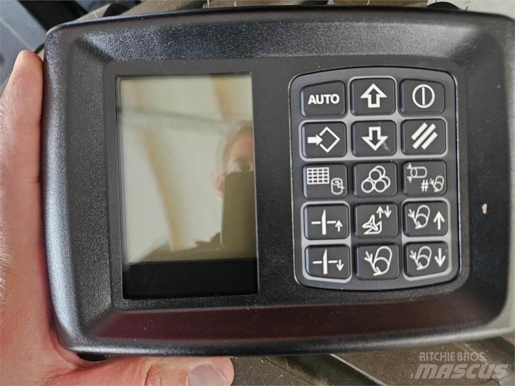 Case IH RB 455 VC Lis na válcové balíky