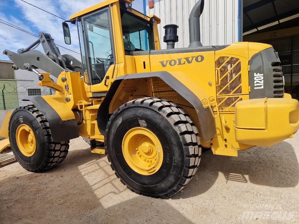 Volvo L 120 F Kolové nakladače