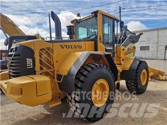 Volvo L 120 F Kolové nakladače