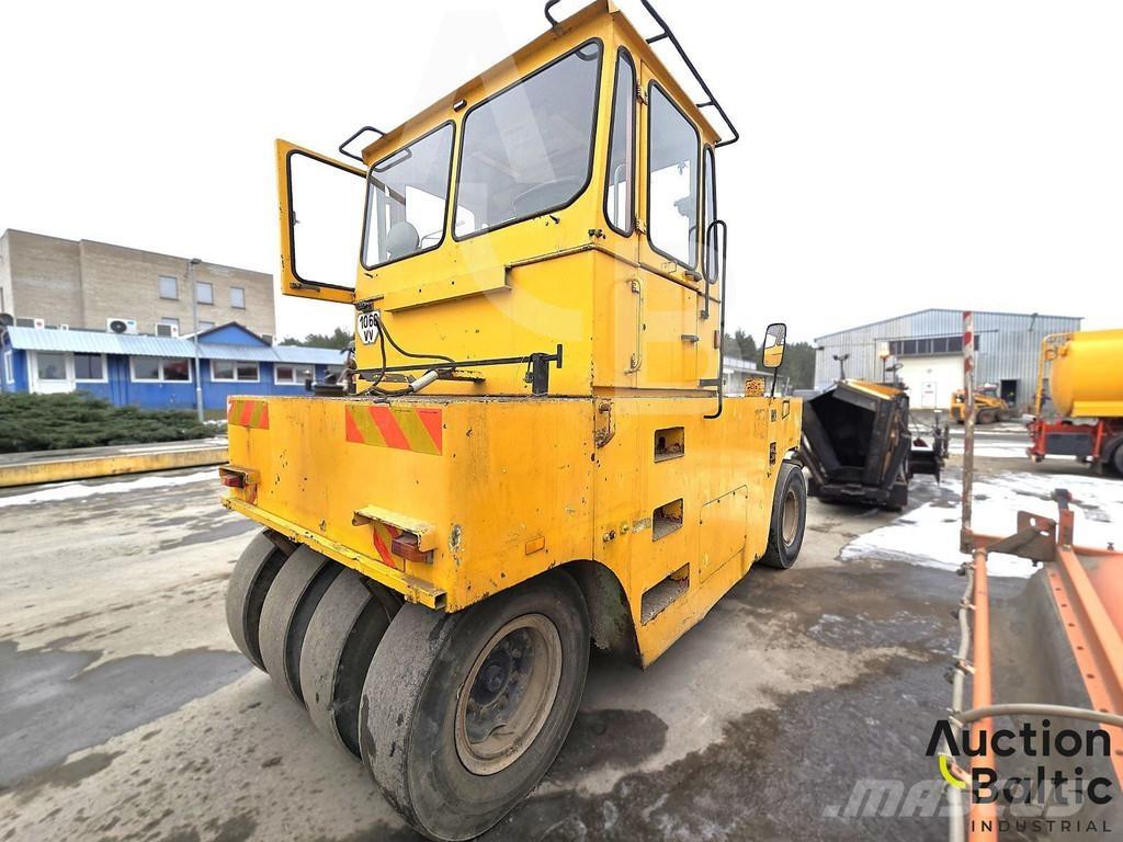 Hamm GRW 18 Pneumatikové válce