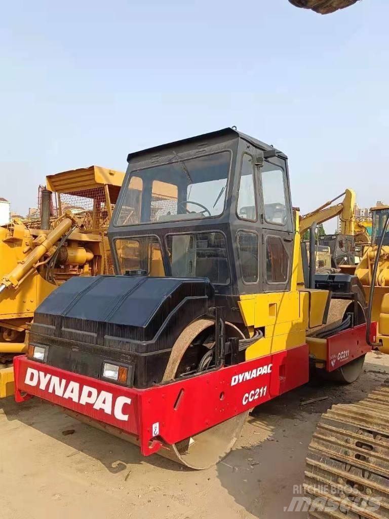 Dynapac CC 211 Tandemové válce