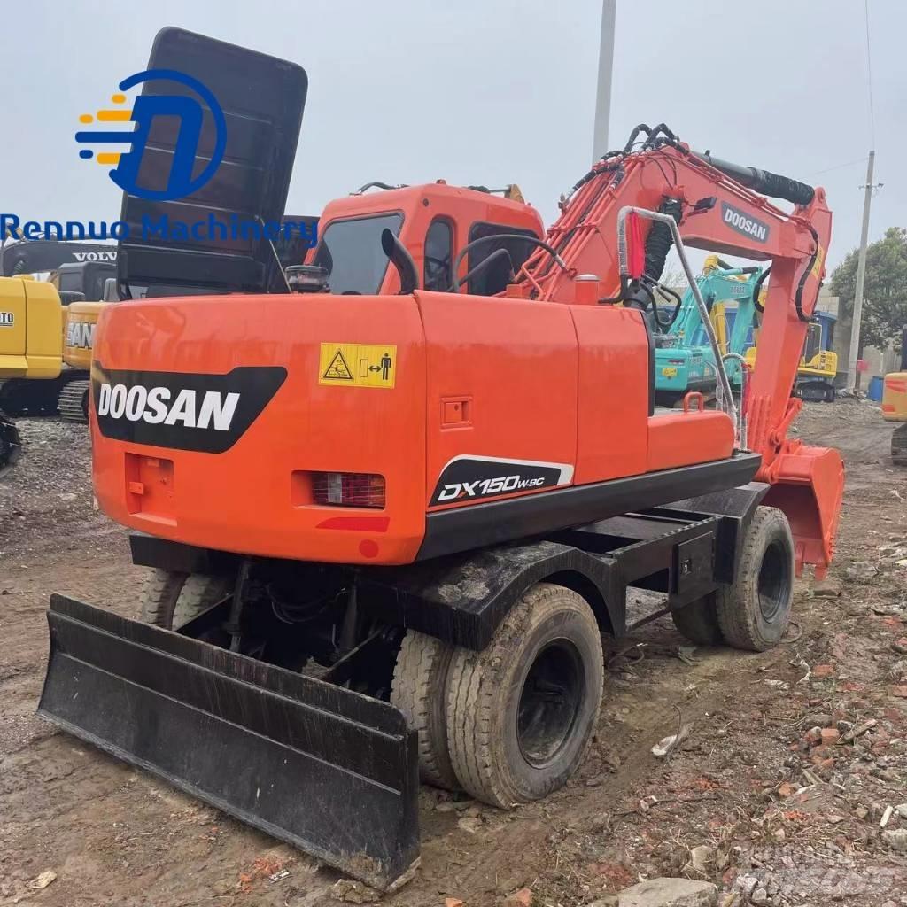 Doosan DX150W-7 Kolová rýpadla