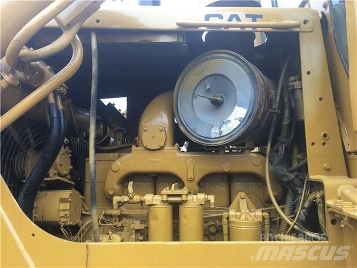 CAT D 8 H Pásové dozery